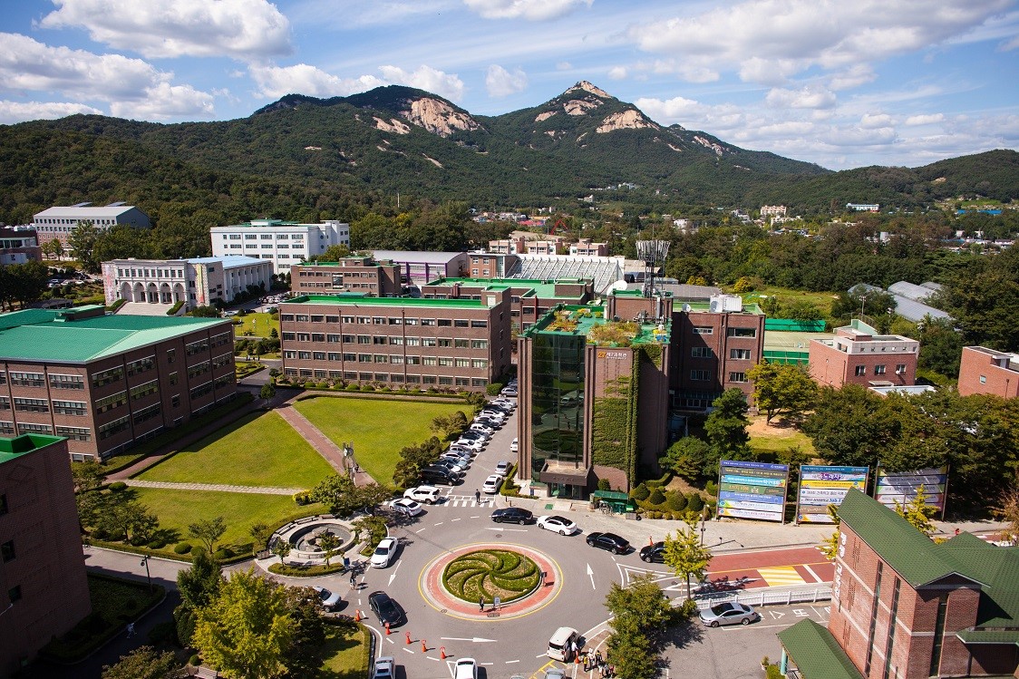 Fulfilling my father’s will after 30 years…250 million won donation to