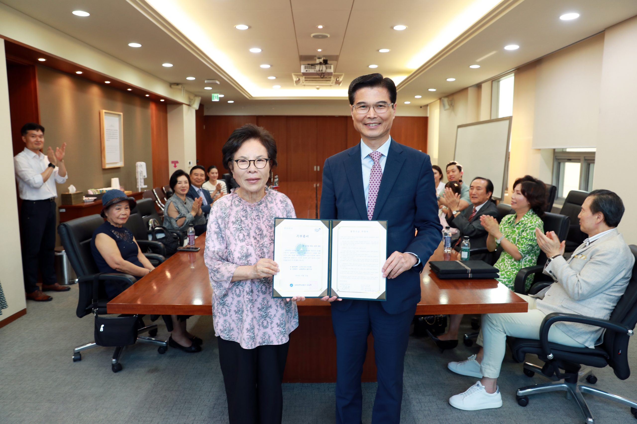 已故신우균牧师家属捐赠20亿韩币规模的“赤木里历史遗迹发展基金” – 国际教育院