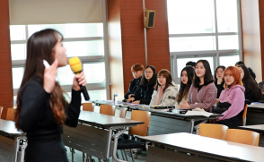 예비 신입생 250명 대상 어학설명회 개최