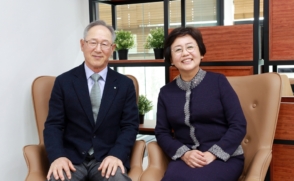 만기적금 3천만원 기부한 은퇴교수 부부
