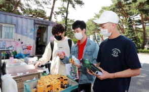 교수 부인회, 유학생 위한 장학기금 3천만원 기탁