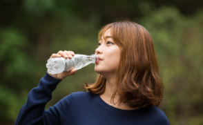 “키 작고 비만인 여성, 탈수 위험 더 높아”