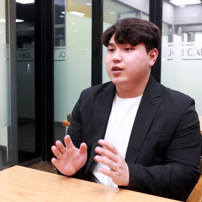 [사진2] 총학생회장 인터뷰