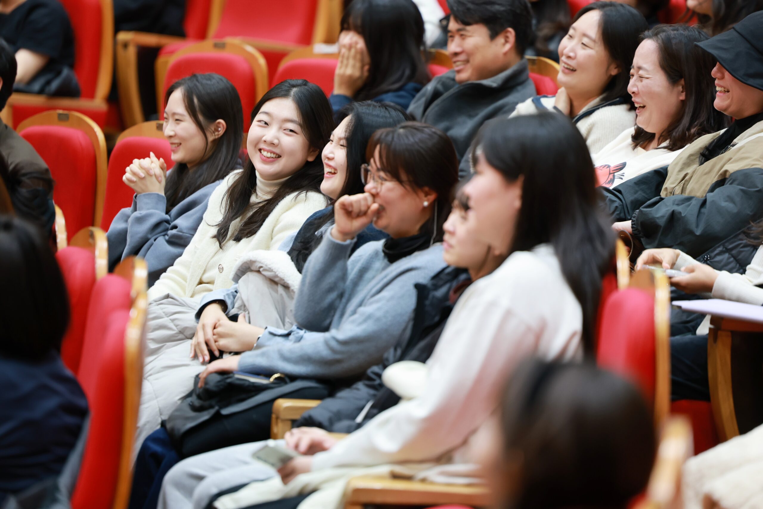 ‘자세히 보아야 예쁘다’… 나태주 시인 북콘서트 열려