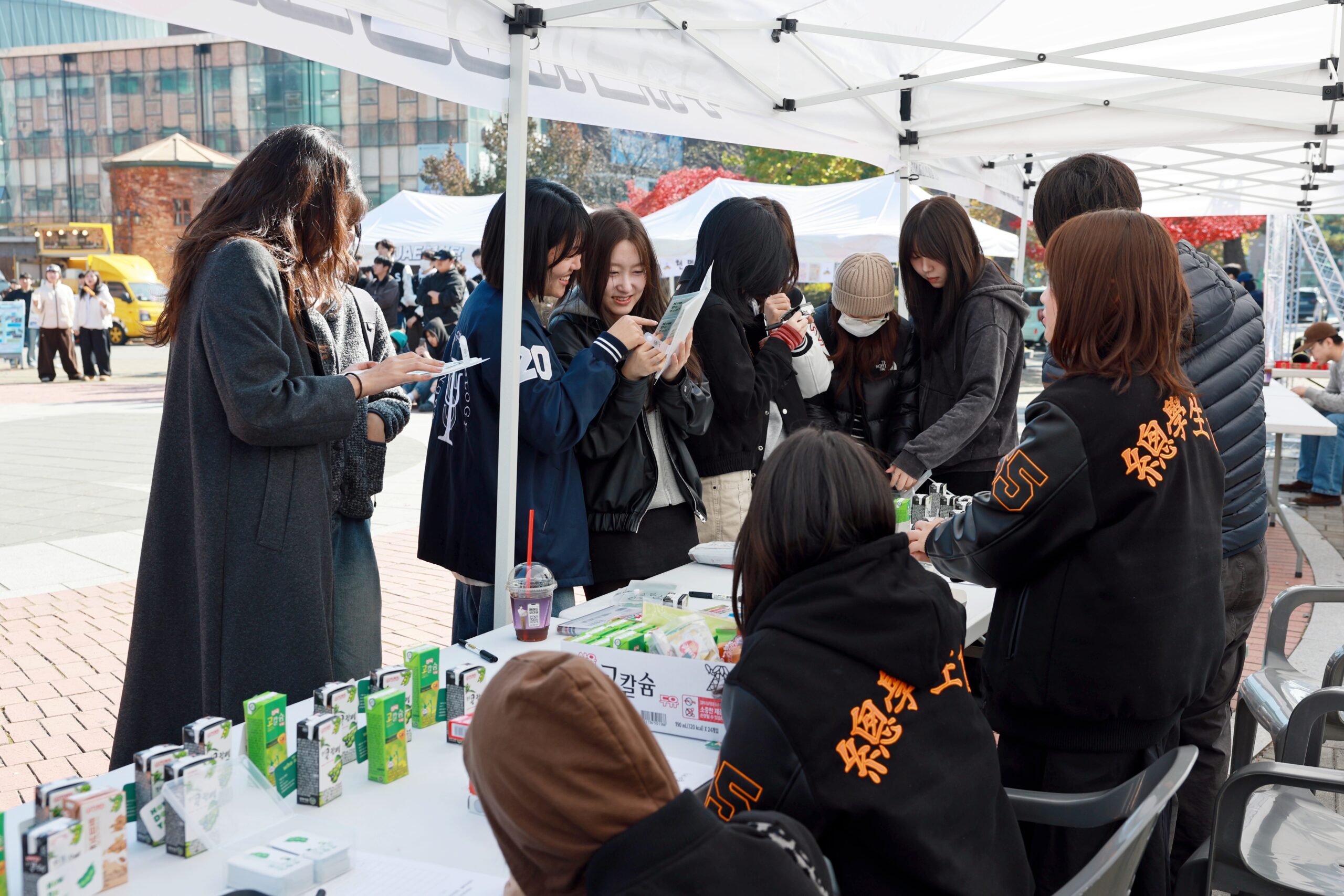 흔들리는 청춘에 전한 위로… 가을 사랑나눔축제