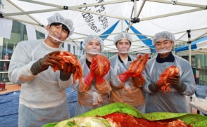 사랑의 김장김치 1.5톤 담가… 350가구에 배달