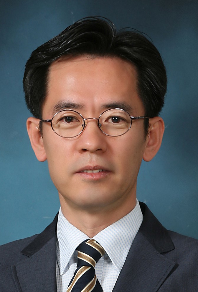 이완희 박물관장