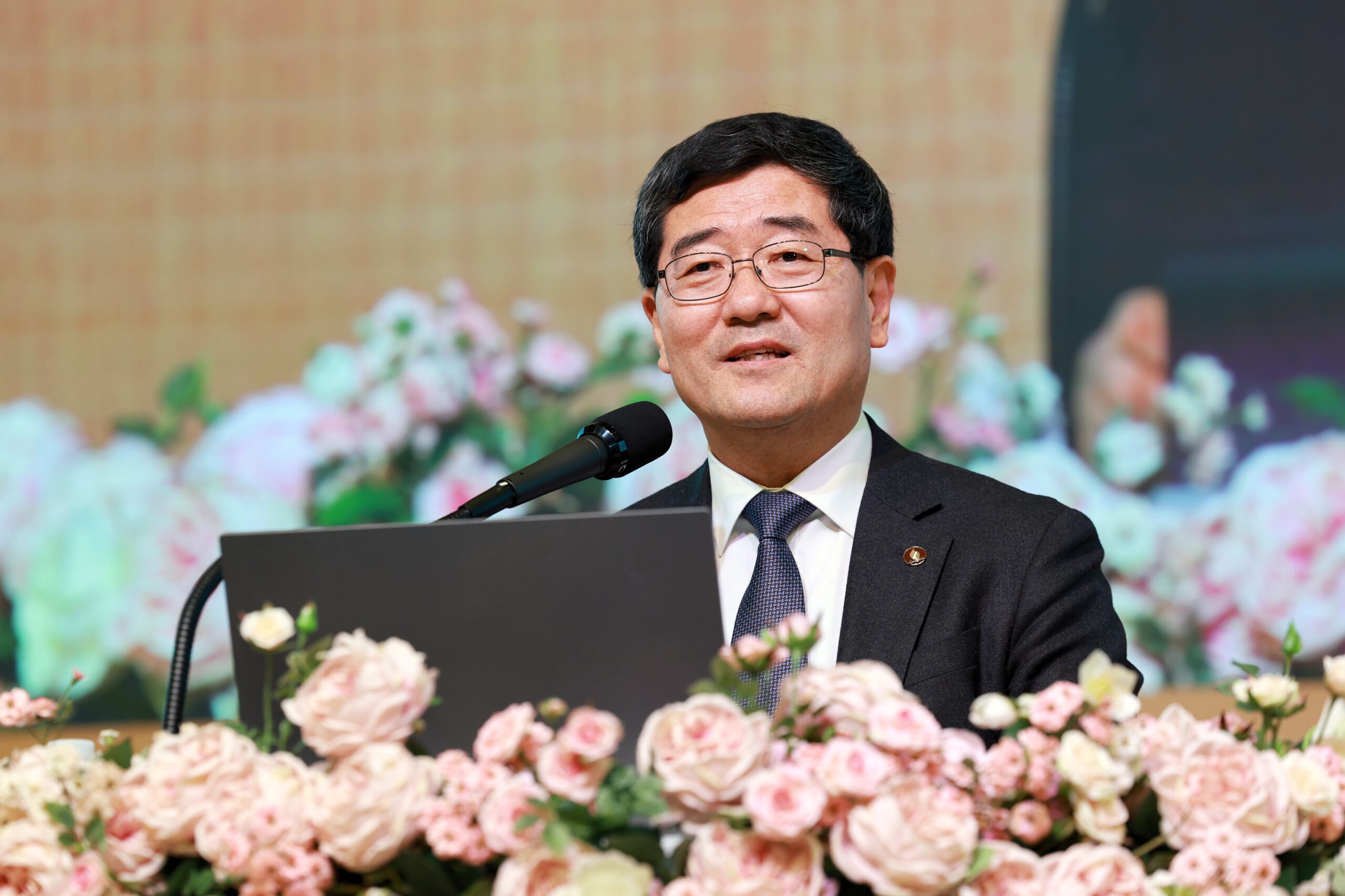 이사장 남수명 목사 초청 '교직원 영성축제' 열어
