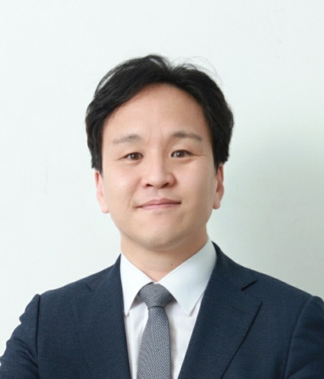 박건춘